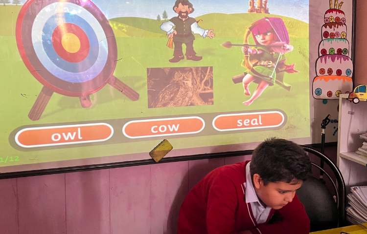 بازی مربوط به جملات ow 2