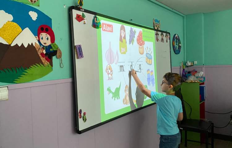 بازی مربوط به حروف m,d,g و حروف l,o,u و درست کردن کاردستی 1