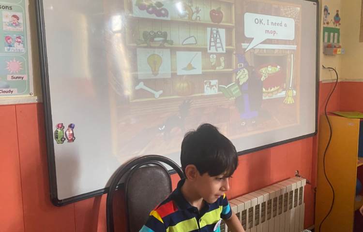 بازی مربوط به حروف l, o, u 4