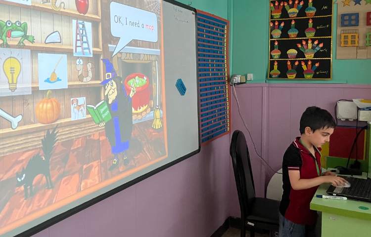 بازی مربوط به حروف l,o,u