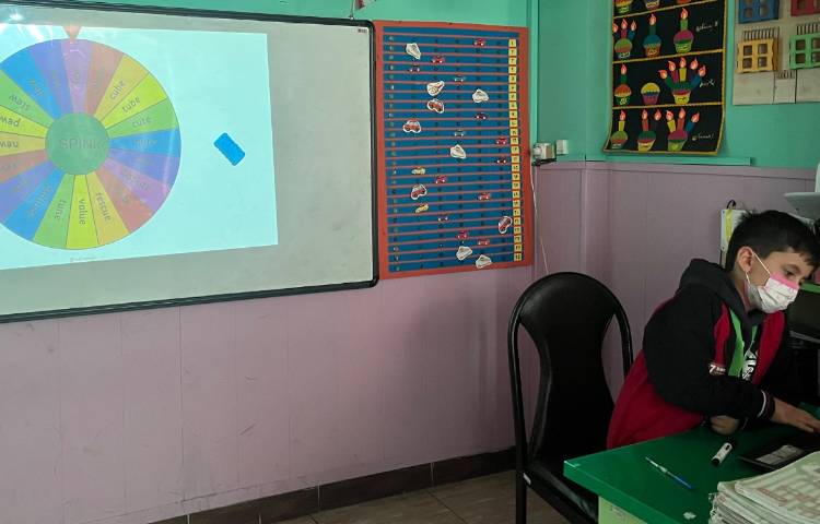 بازی مربوط به خواندن کلمات ew 6