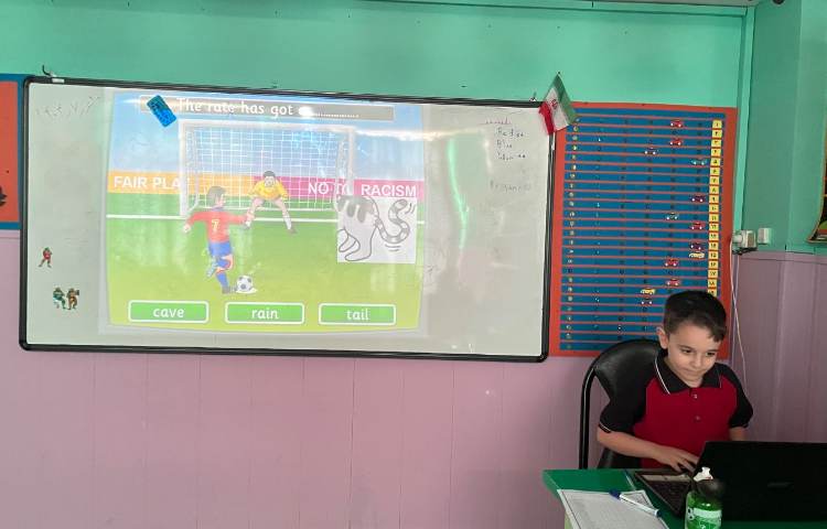 بازی مربوط به دوره حروف فونیکس 2 1