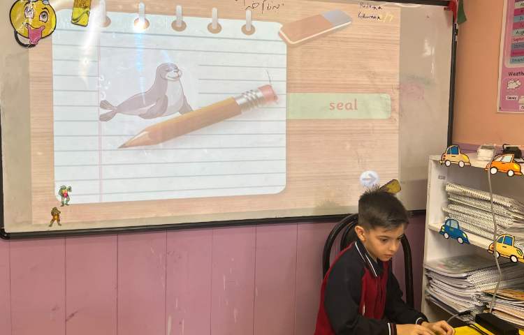 بازی مربوط به دوره حروف فونیکس 2 1