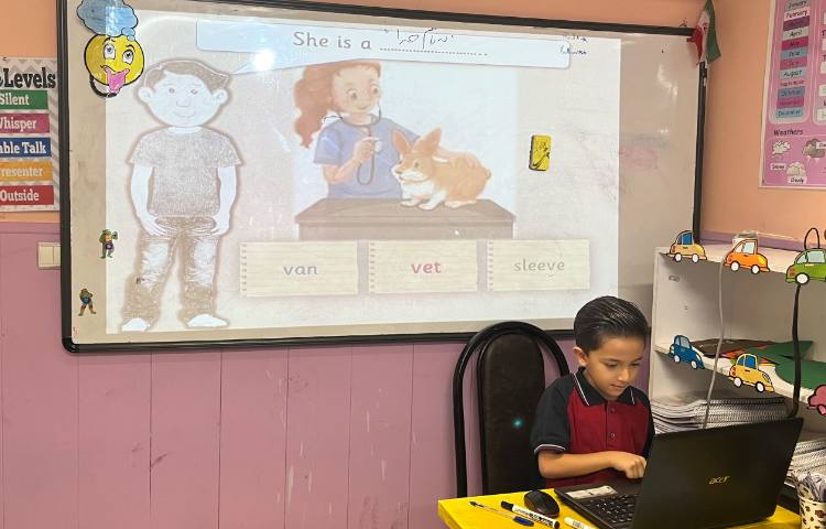 بازی مربوط به دوره حروف فونیکس 2 3