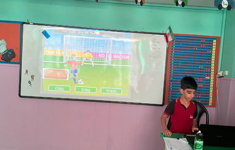 بازی مربوط به دوره حروف فونیکس 2 4