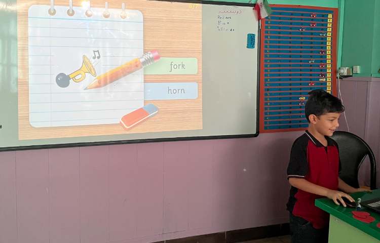 بازی مربوط به دوره حروف فونیکس 2 6