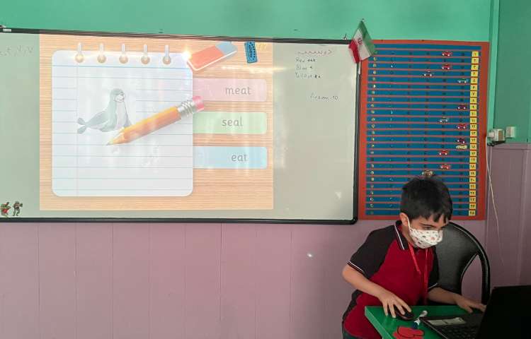 بازی مربوط به دوره حروف فونیکس 2 7