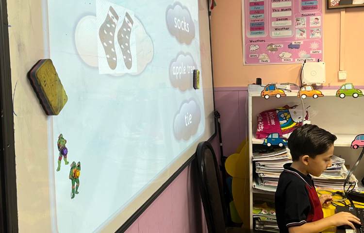 بازی مربوط به دوره حروف فونیکس 3