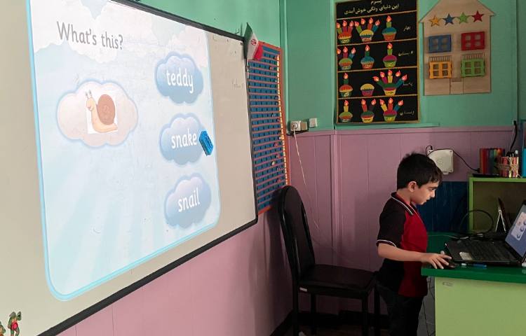 بازی مربوط به دوره حروف فونیکس 5