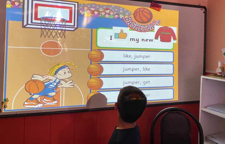 بازی مربوط به دوره کلمات و جملات "ew" و "er" 1