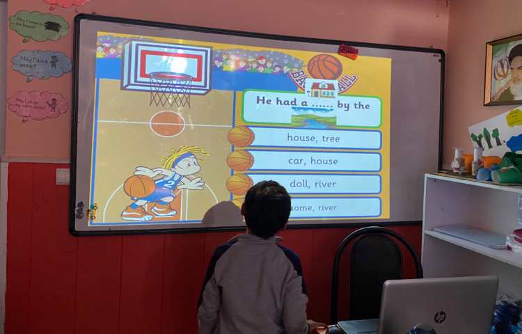 بازی مربوط به دوره کلمات و جملات "ew" و "er" 2