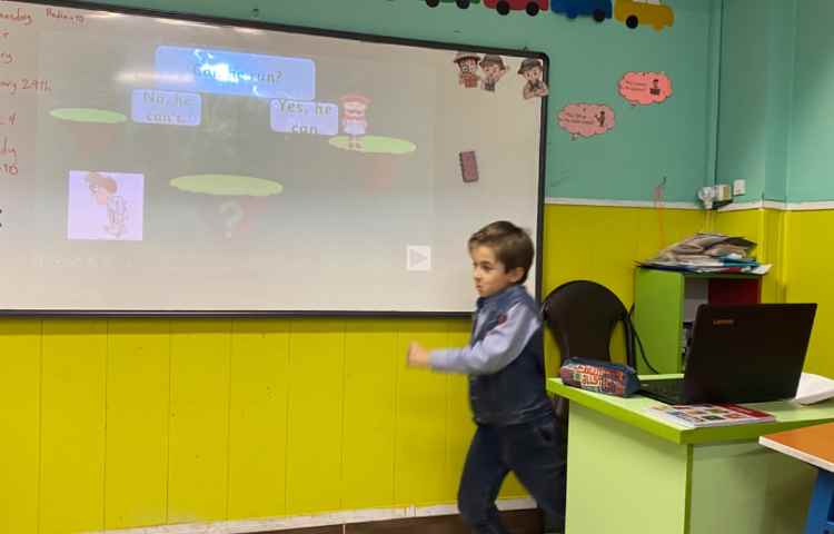 بازی مربوط به سوال با can 4