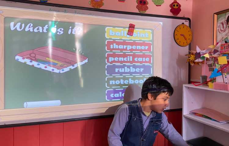 بازی مربوط به classroom objectو مسابقه spelling bee 11