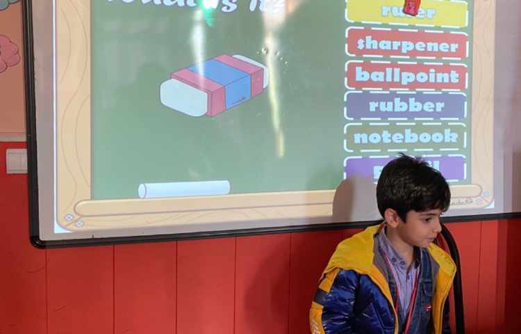 بازی مربوط به classroom objectو مسابقه spelling bee 14