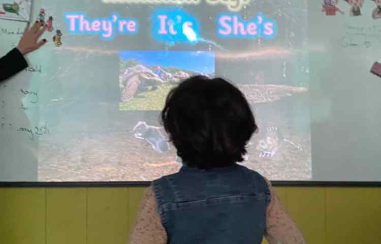 بازی مربوط به it's و they're 10