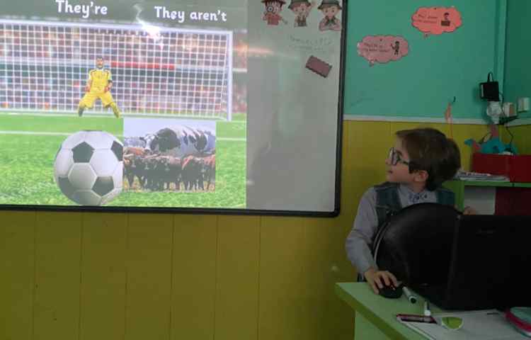 بازی مربوط به it's و they're 11