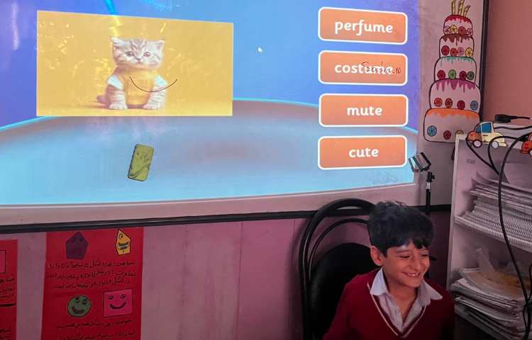 بازی مربوط به کلمات و جملات u-e 1