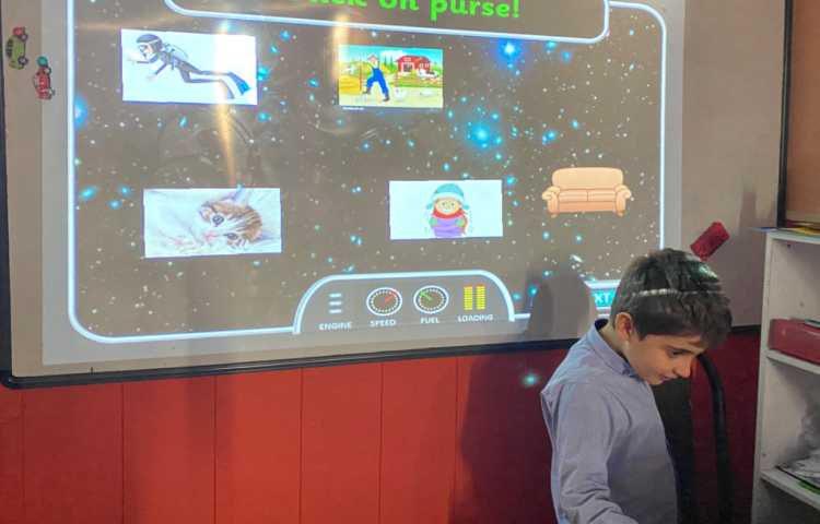 بازی مربوط به کلمات "ur" 7