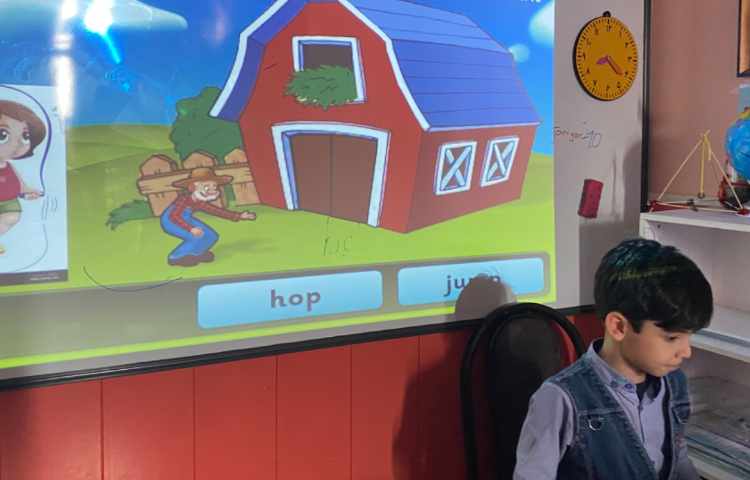 بازی مربوط به action verbs 1