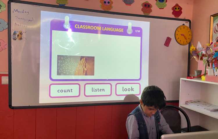 بازی مربوط به Classroom objects 2