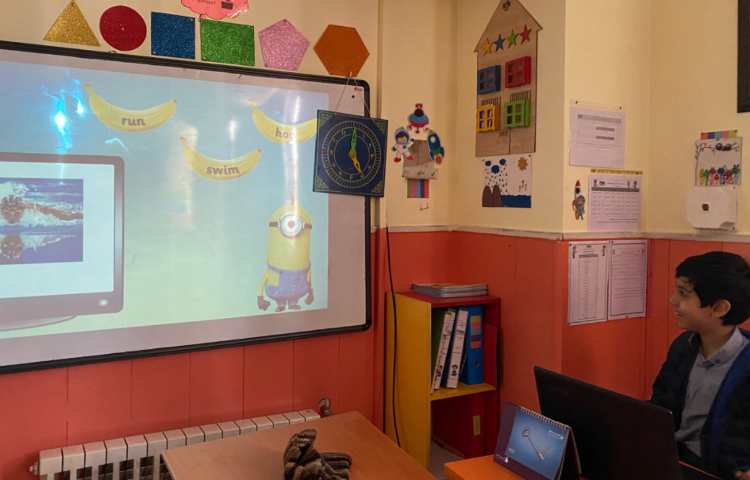 بازی مربوط به Action verbs 3