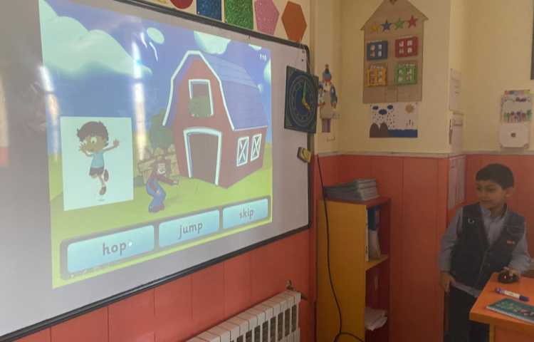 بازی مربوط به action verbs 3