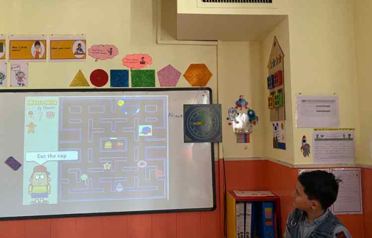 بازی مربوط به phonics(c,g,o) 4