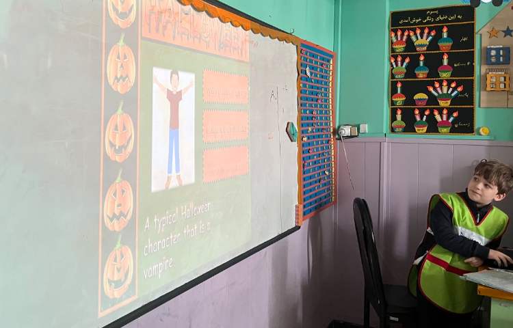 بازی مربوط به action verbs 4