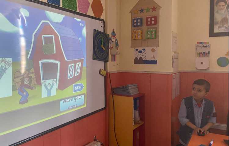 بازی مربوط به action verbs 5