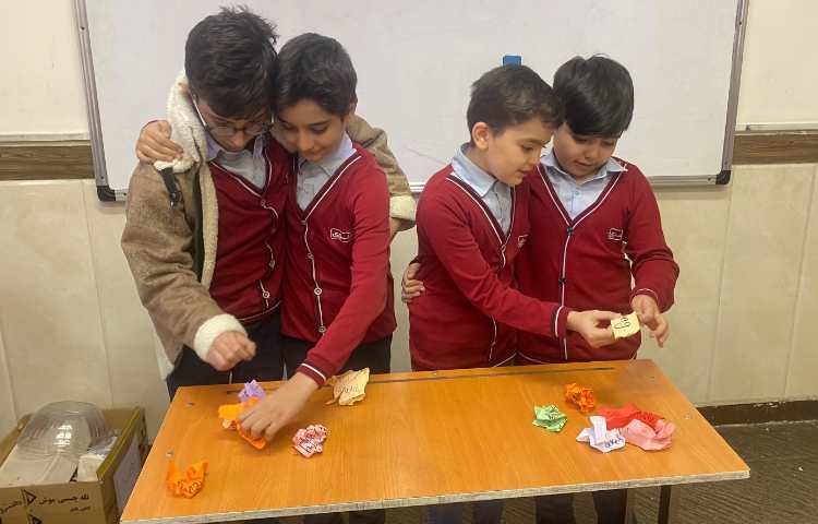 بازیِ مرتب‌سازی جملات جهت تمرین Reading 1