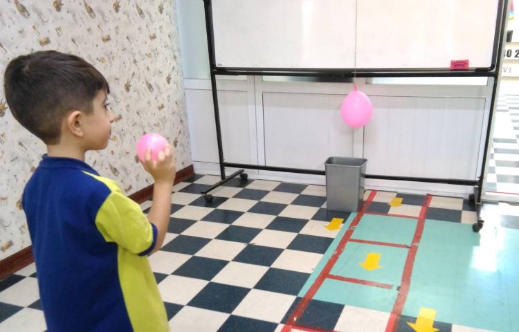 : بازی مهیج توپ و بادکنک آبی (تمرکزو هماهنگی چشم و دست) 2