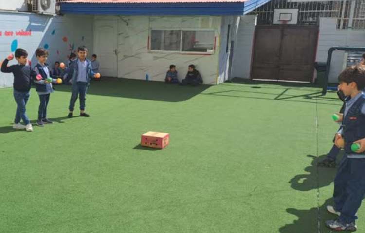 بازی مهیج جعبه سرگردان در بازی دبستانی 2