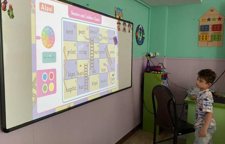 بازی های آنلاین برای دوره حروف e,h,r 6