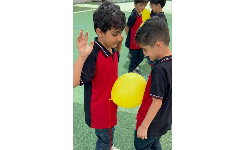 بازی های جسمی، حرکتی و تقویت حفظ تعادل و دقت و تمرکزی 6