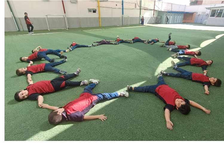 بازی های شاد گروهی جهت تقویت روحیه همکاری