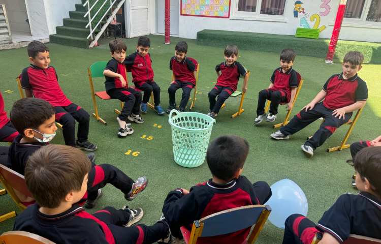 بازی هدفمند:بازی گروهی (بادکنک شیطونک) 1