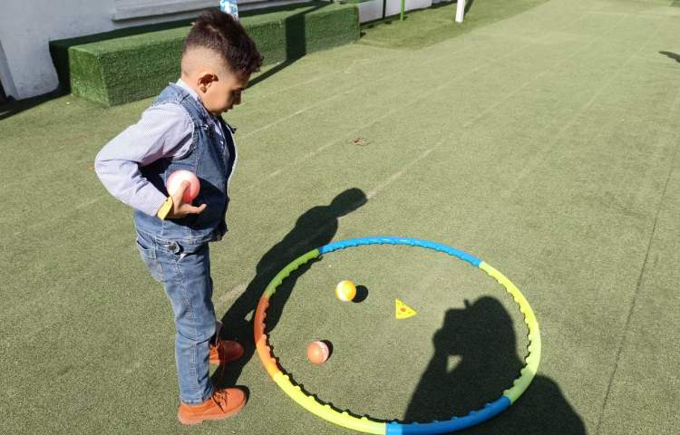 بازی هدفمند ،بازی اعداد بوسیله‌ی حلقه و توپ 3