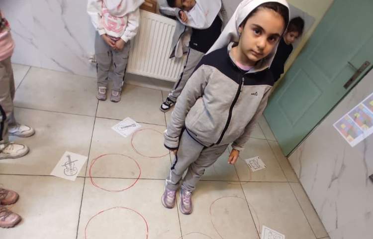 بازی هدفمند به منظور دوره کلمات مربوط به Toys 1