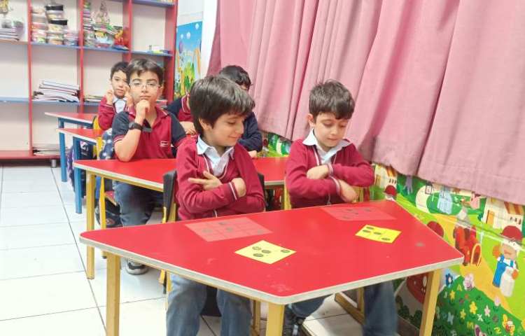 بازی هدفمند (جدول پوم پوم)