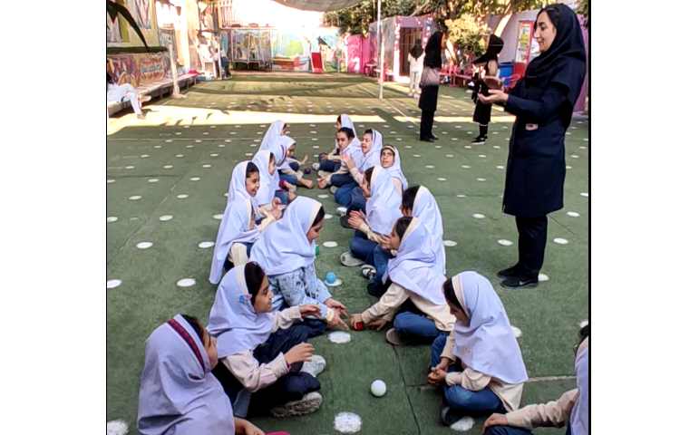 بازی و آموزش زبان دبستان دخترانه پرتوعلوی 1