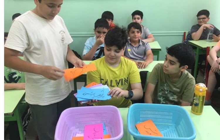 بازی و تدریس ترکیب وصفی واضافی 2