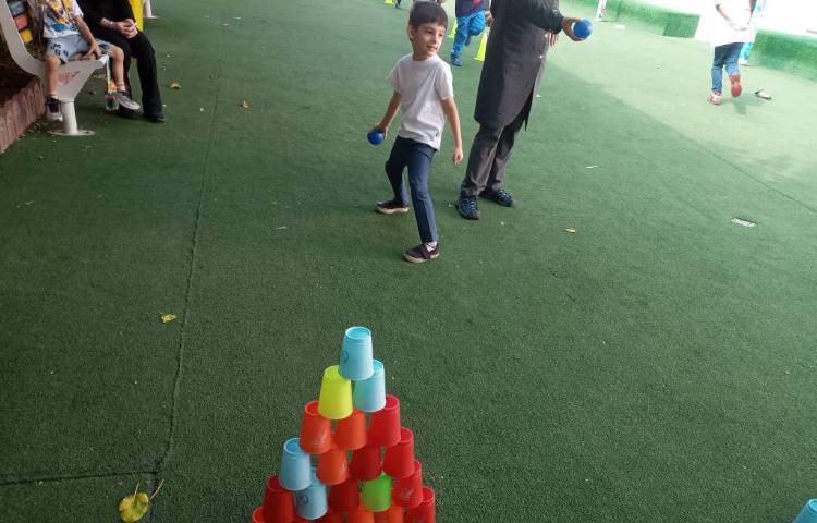 بازی و ریاضی:چینش لیوان 2