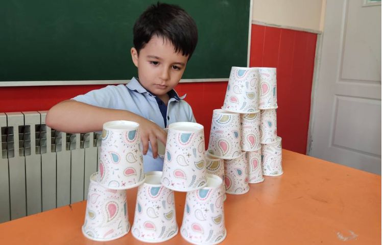 :بازی و ریاضی با موضوع لیوان چینی جهت تقویت عضلات دست 1