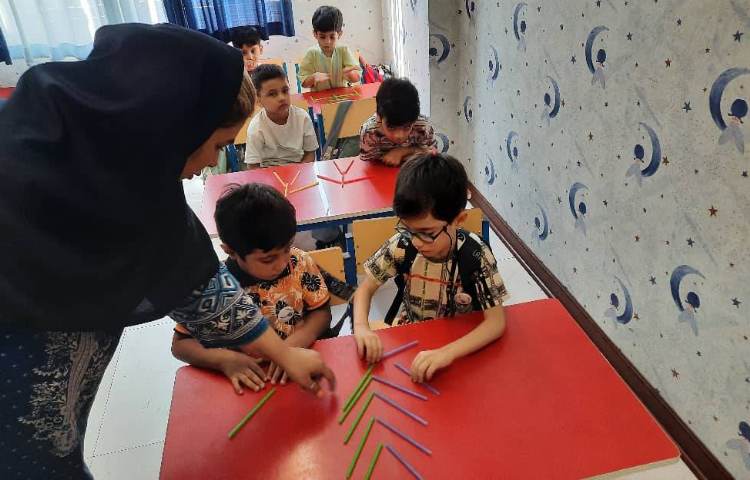 :بازی و ریاضی (ساخت شکل‌های همسان) 5