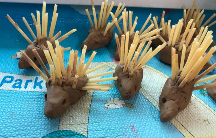 بازی و ریاضی سازه ماکارونی به شکل جوجه تیغی 3