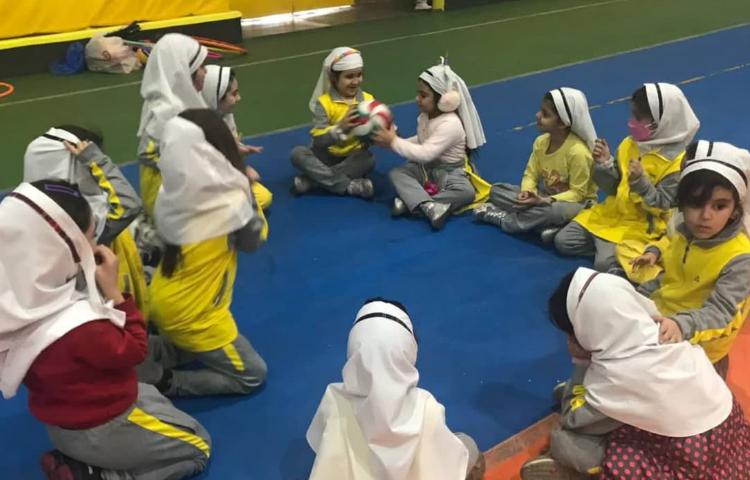 بازی و ورزش تیمی