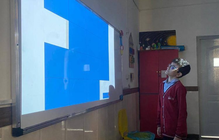 بازیِ پازل جهت مرور لغاتِ مربوط به Appearance 4