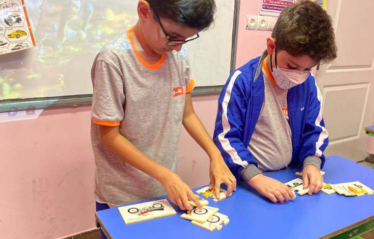 بازی پازل و پوستر با قلم هوشمند برای آموزش وسایل نقلیه 2