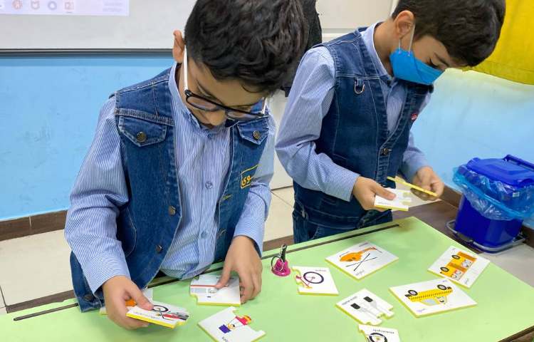 بازی پازل و پوستر با قلم هوشمند برای آموزش وسایل نقلیه 3