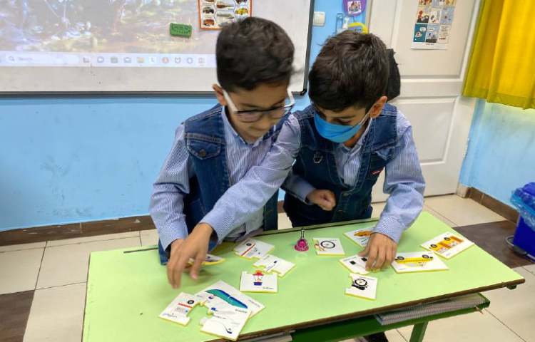 بازی پازل و پوستر با قلم هوشمند برای آموزش وسایل نقلیه